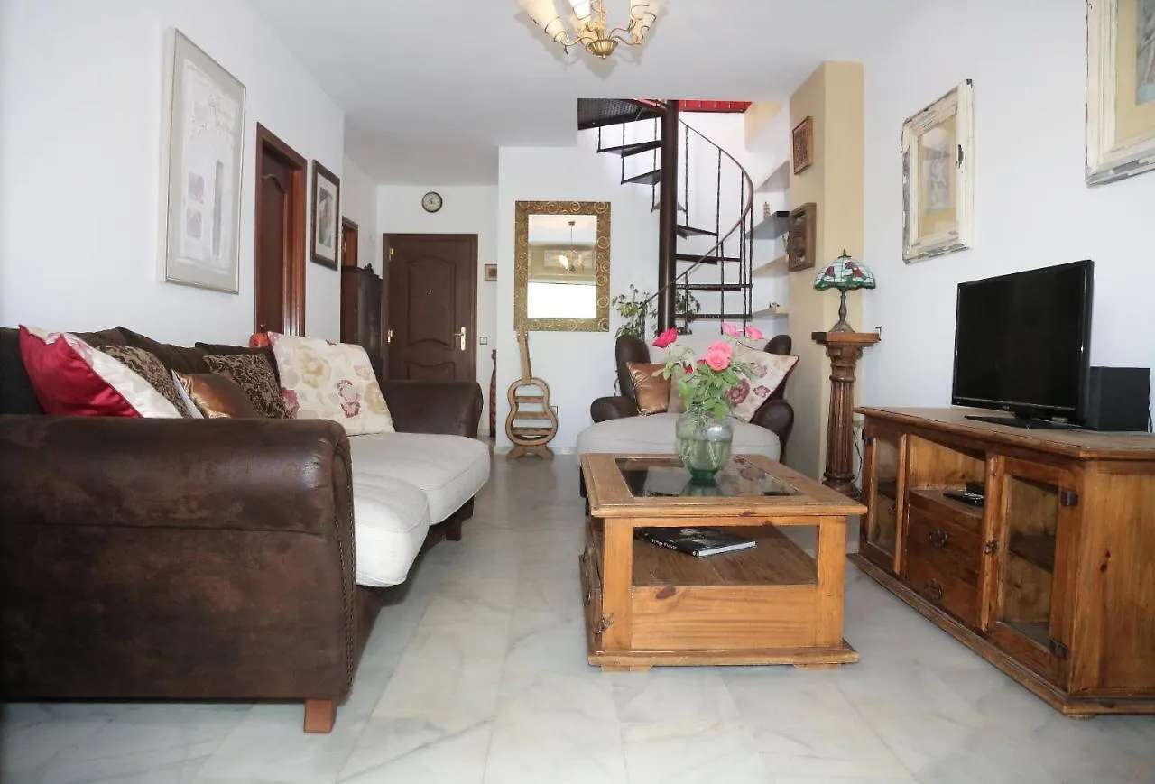 Lilia Lauro Golf Apartment Malaga